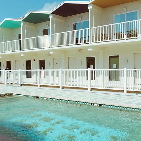 Hotel Lucine Galveston Bagian luar foto