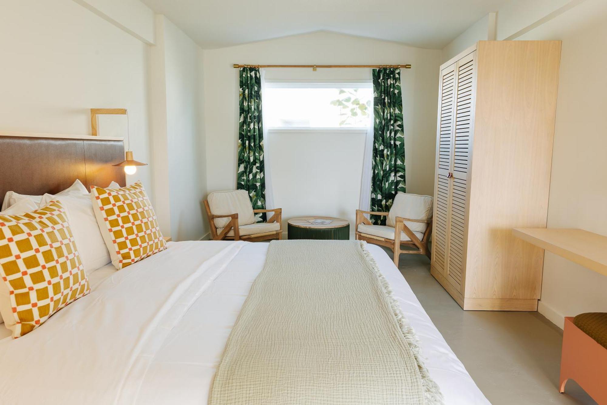 Hotel Lucine Galveston Bagian luar foto