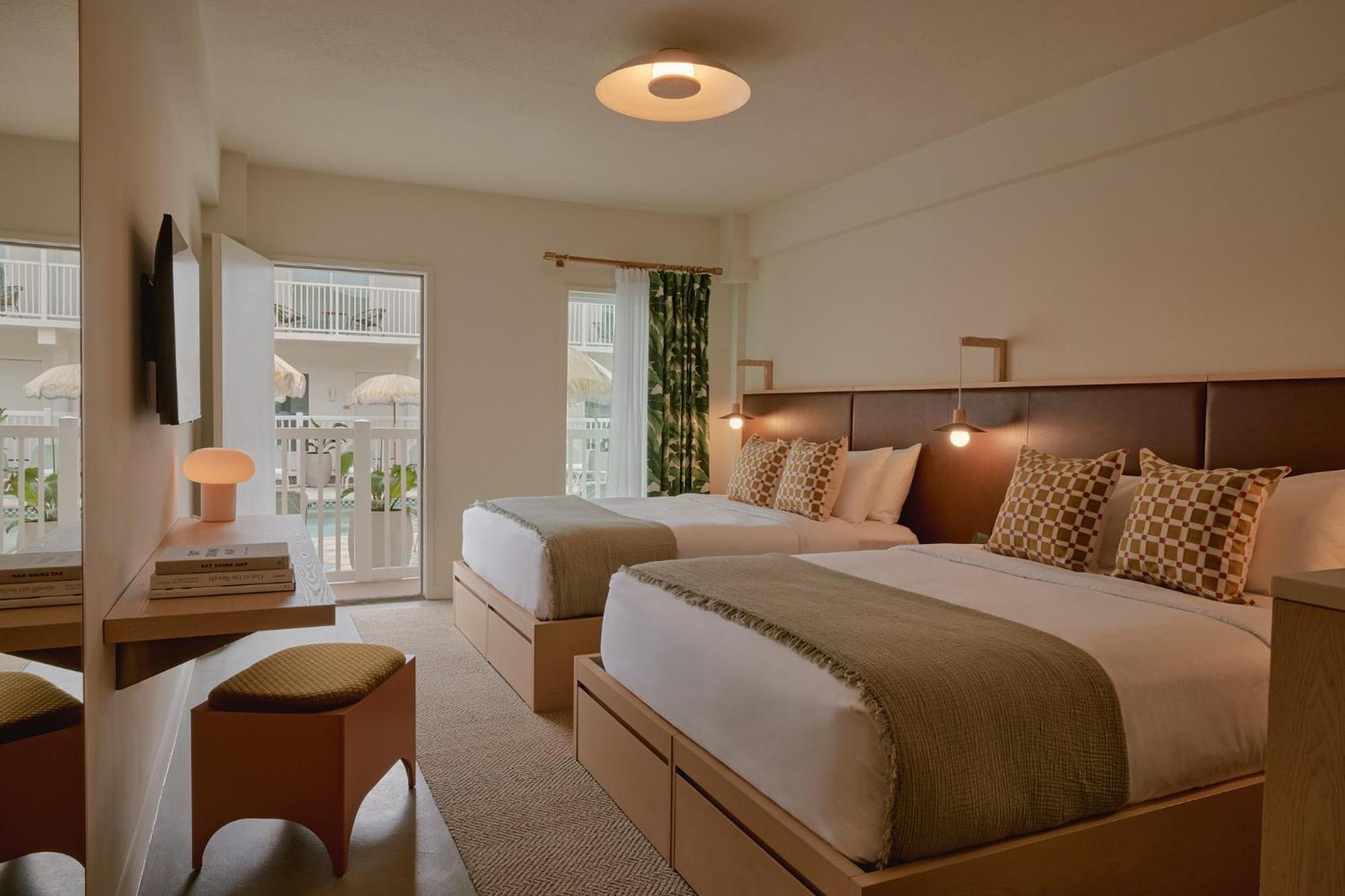 Hotel Lucine Galveston Bagian luar foto